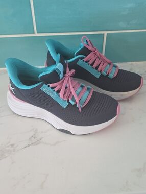KURU Women’s Atom 2 Size 6M